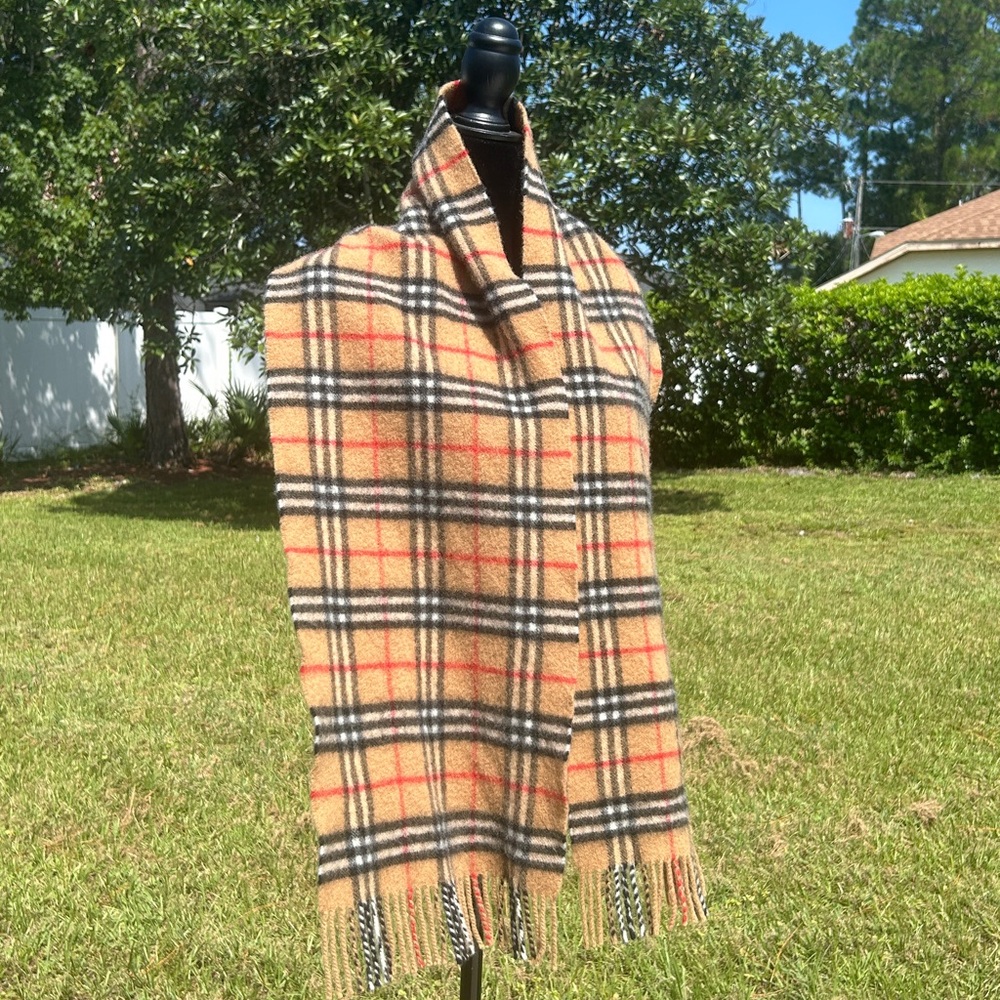 Burberrys Beige and Red Checkered Scarf - Picture 10 of 14